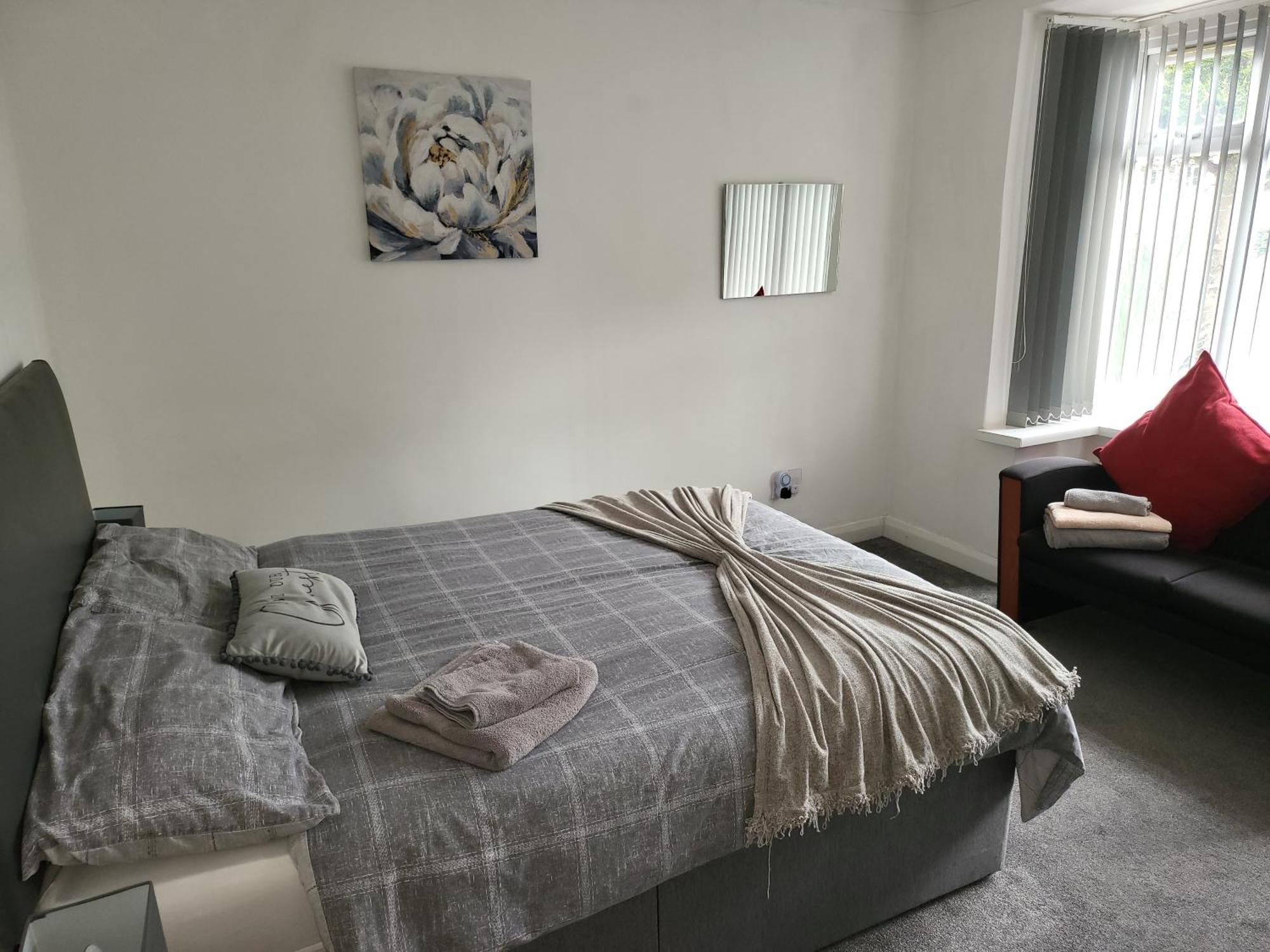 Birmingham Blissful Apartment With 2 Bedrooms ภายนอก รูปภาพ