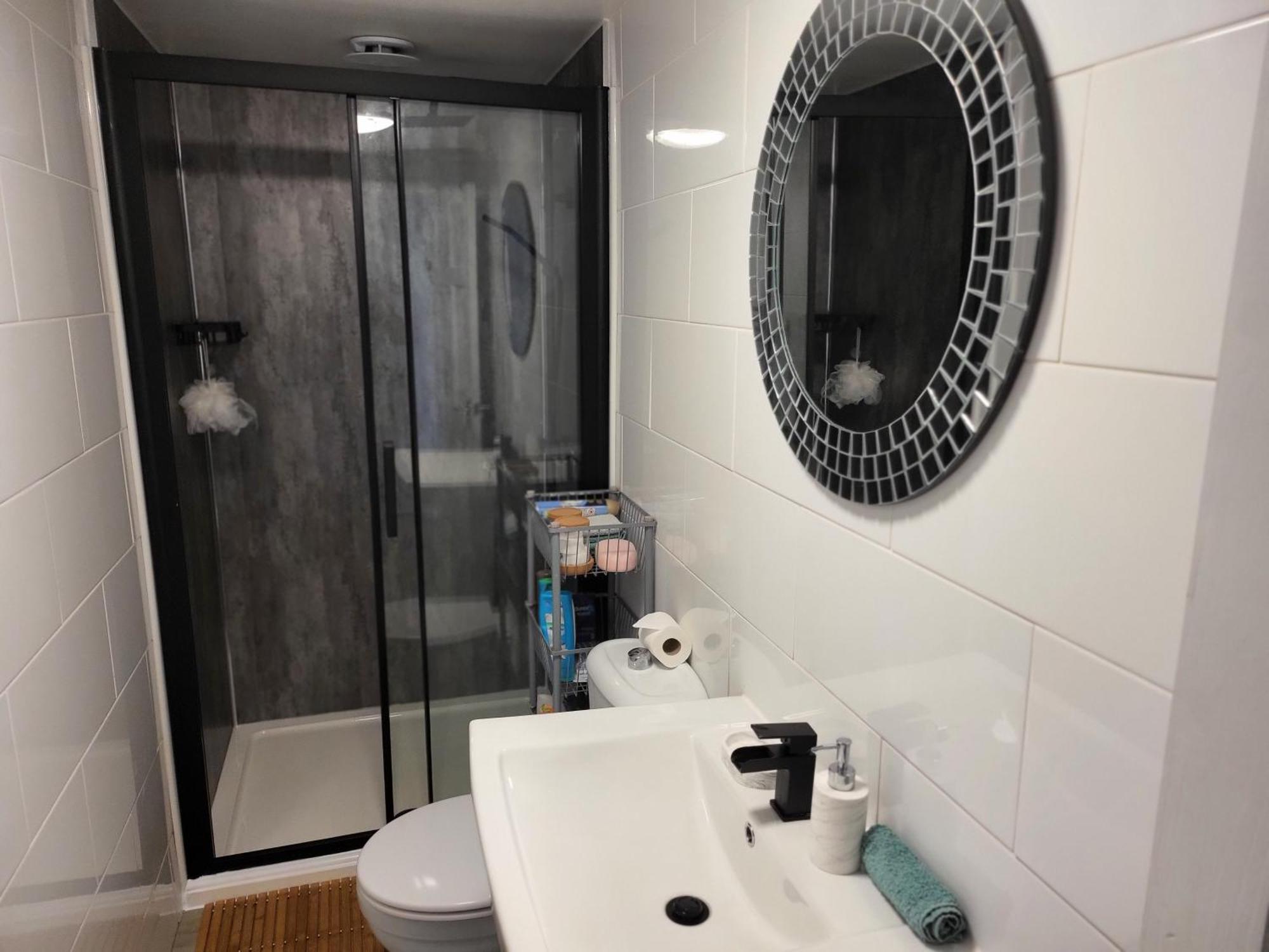 Birmingham Blissful Apartment With 2 Bedrooms ภายนอก รูปภาพ
