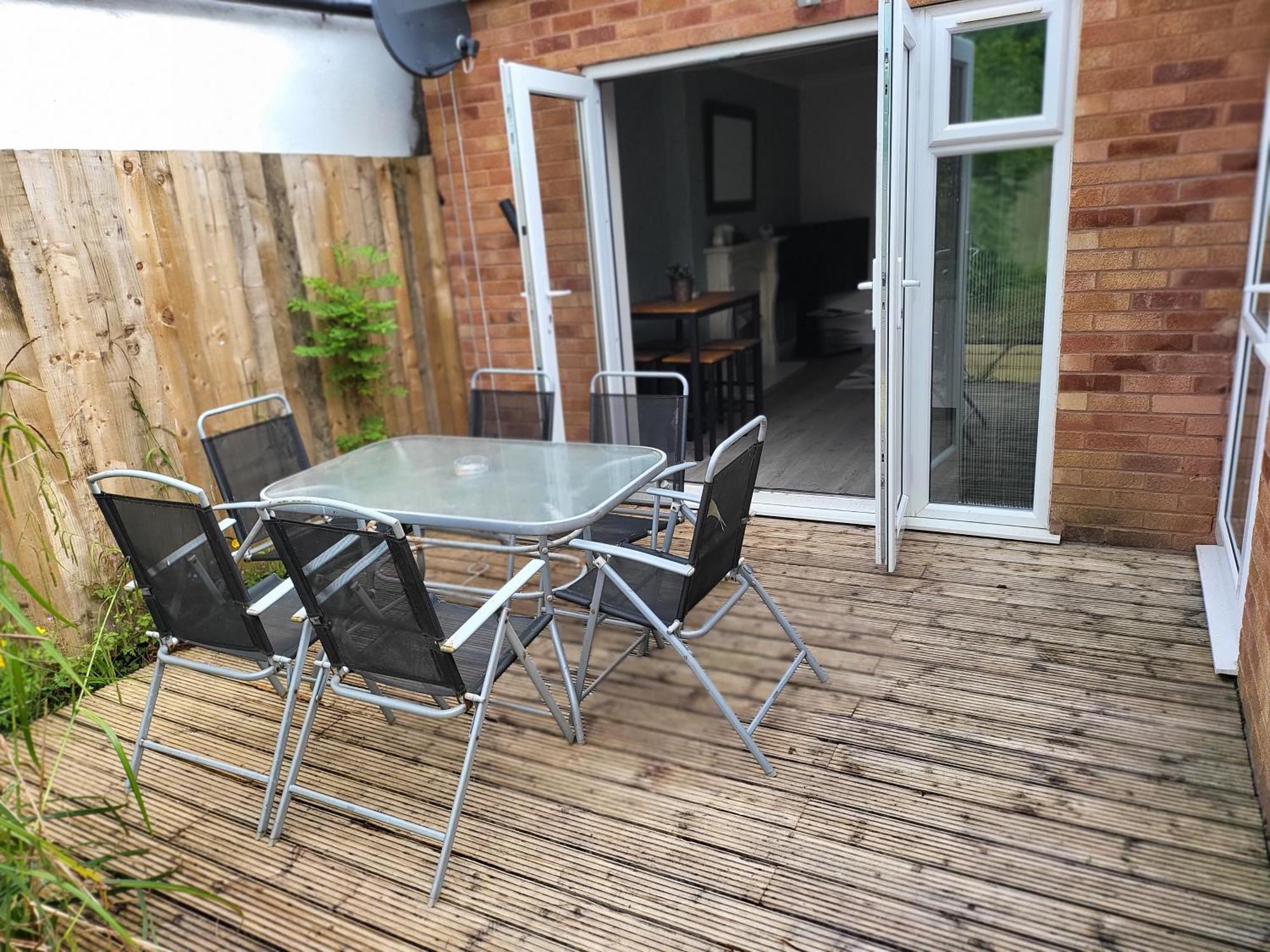 Birmingham Blissful Apartment With 2 Bedrooms ภายนอก รูปภาพ
