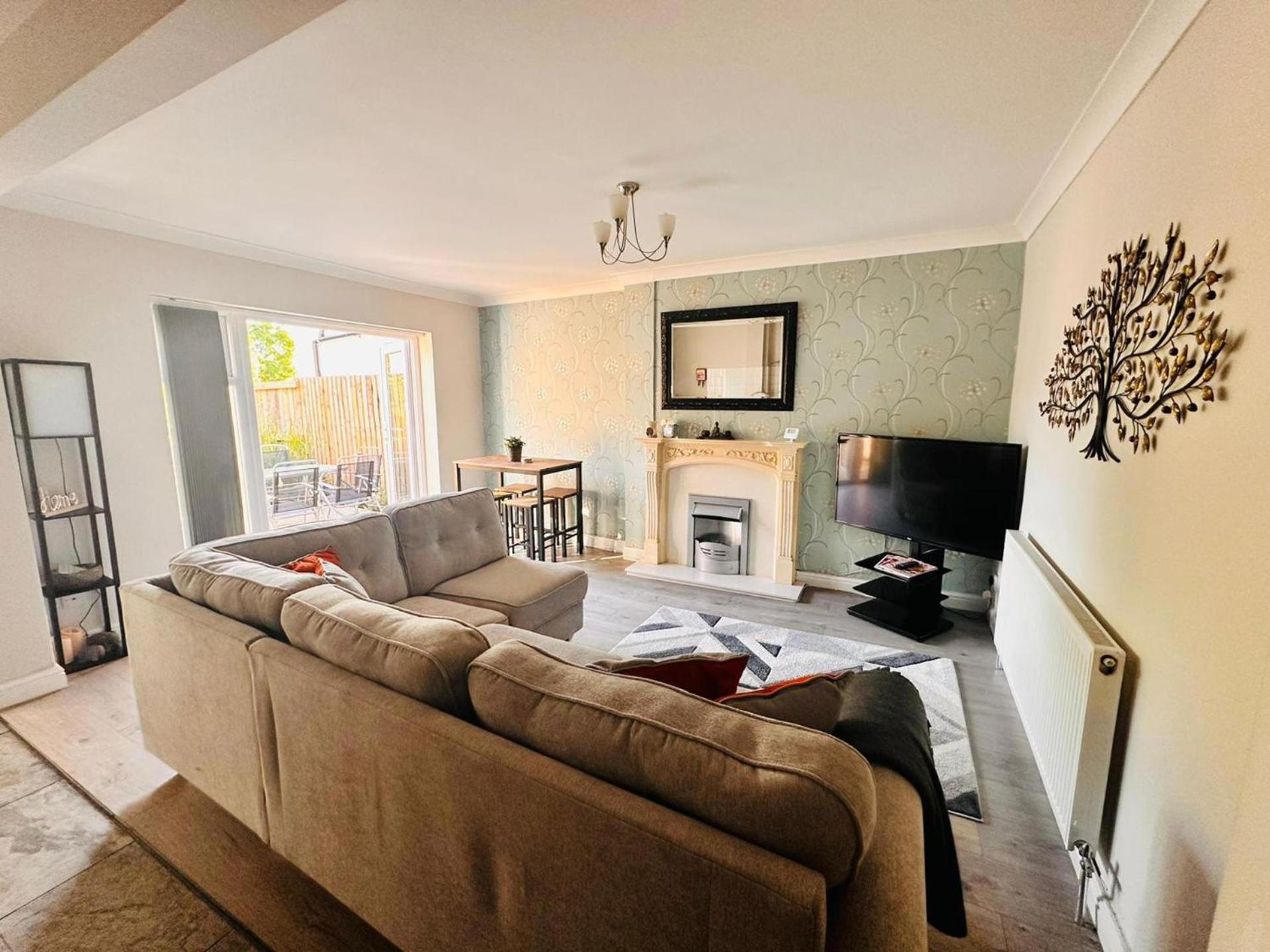 Birmingham Blissful Apartment With 2 Bedrooms ภายนอก รูปภาพ